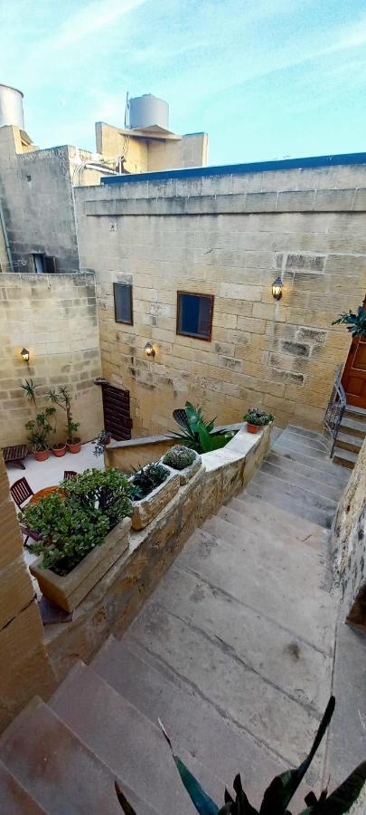 Ta Majsi Farmhouse With Indoor Heated Pool San Lawrenz Exterior foto