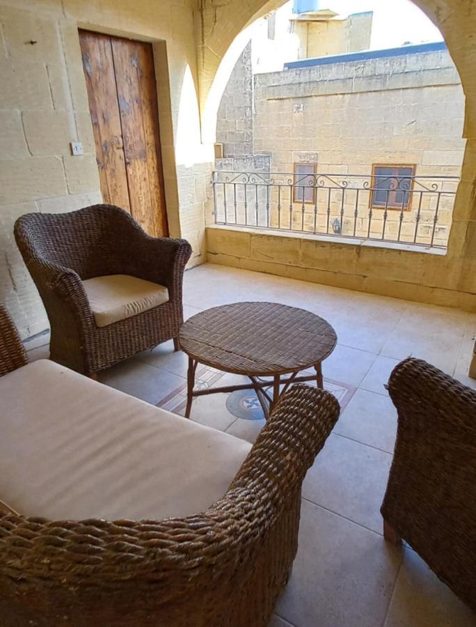 Ta Majsi Farmhouse With Indoor Heated Pool San Lawrenz Exterior foto