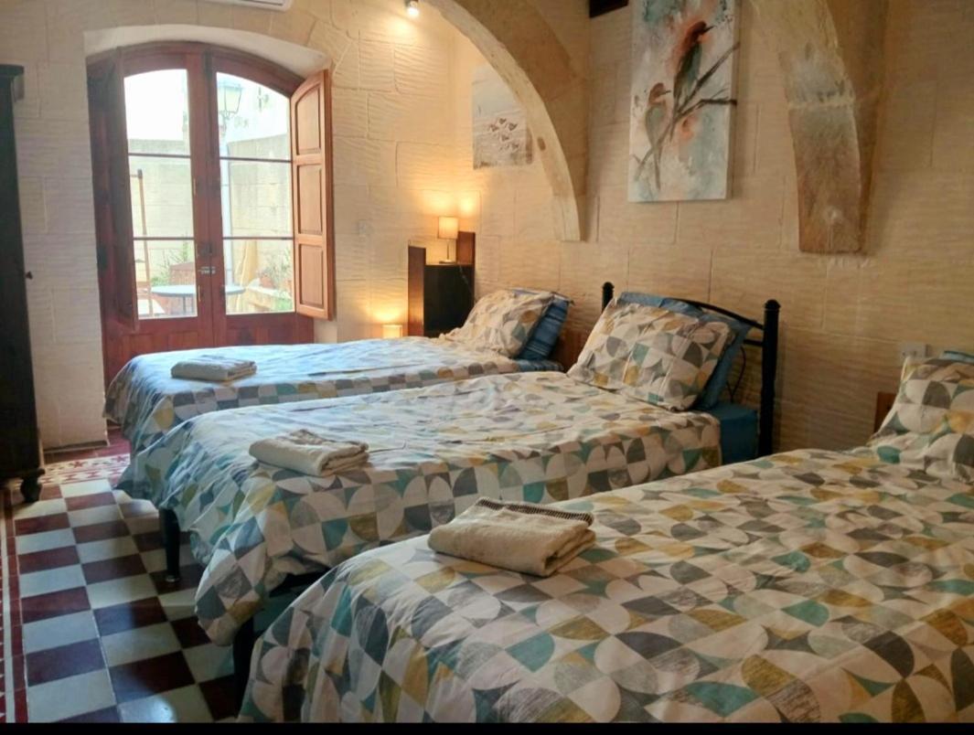 Ta Majsi Farmhouse With Indoor Heated Pool San Lawrenz Exterior foto